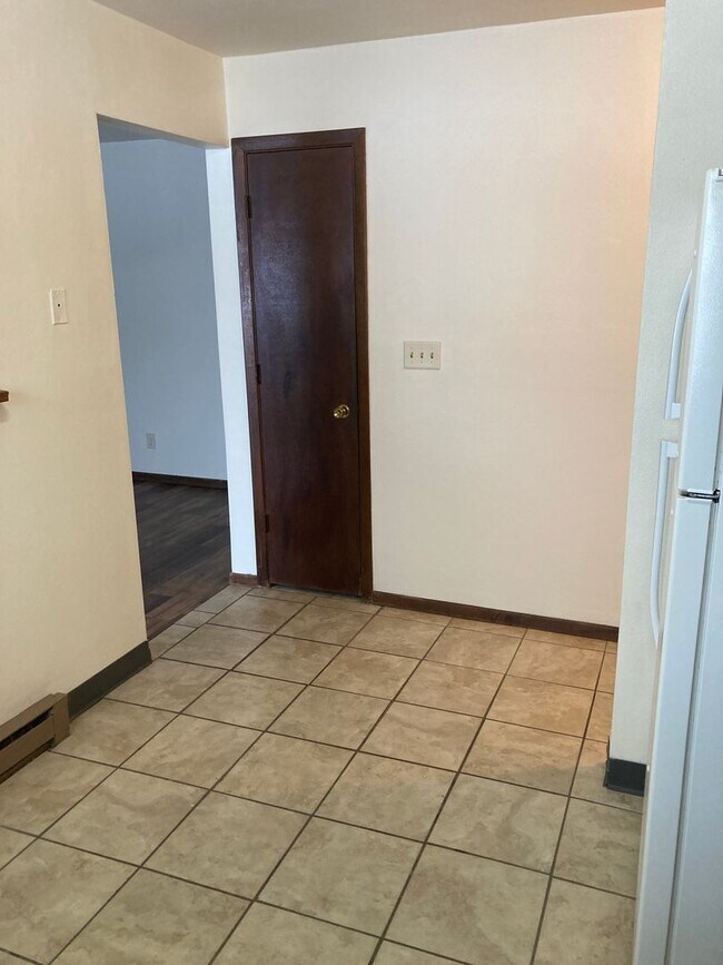 Foto del interior - Immaculate Updated 2 Bedroom with 1 Bath