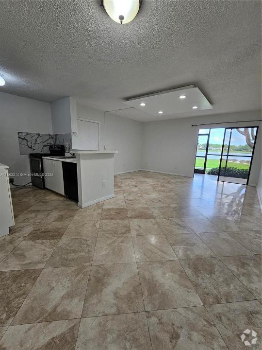 Cedar Landing at the Hammocks Apartments for Rent with Hardwood Floors