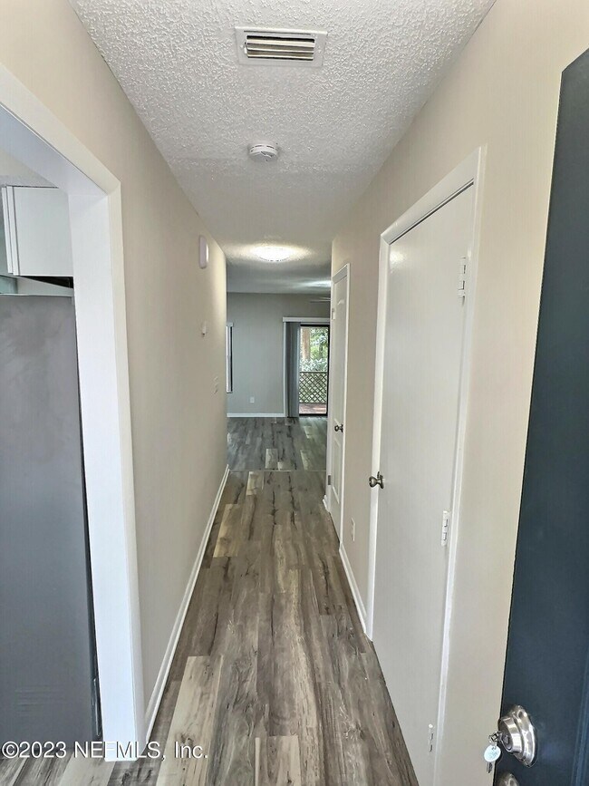 Building Photo - 5568 La Moya Ave