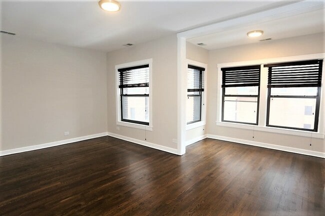 Building Photo - 656 W Gordon Ter
