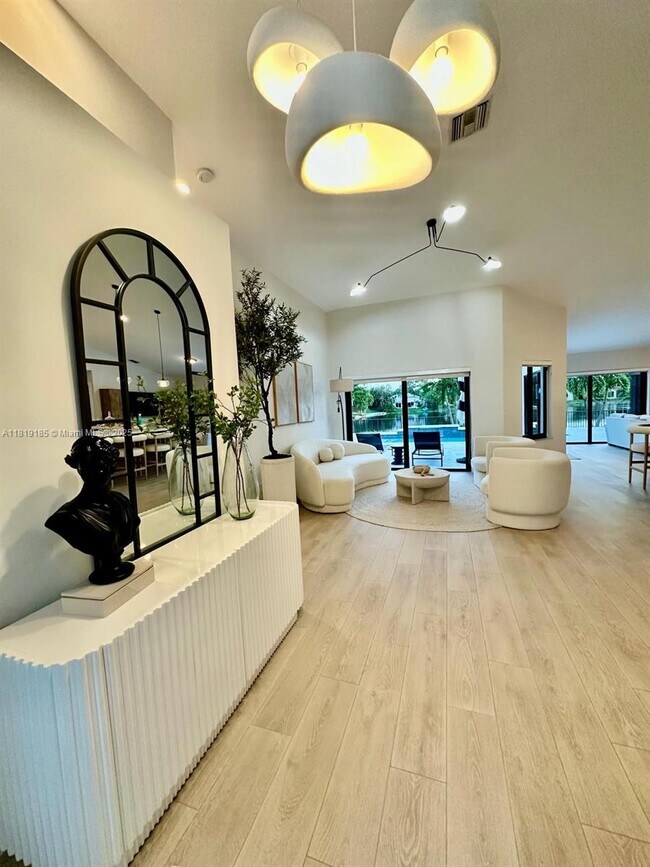 Foto del edificio - 10208 SW 12th St