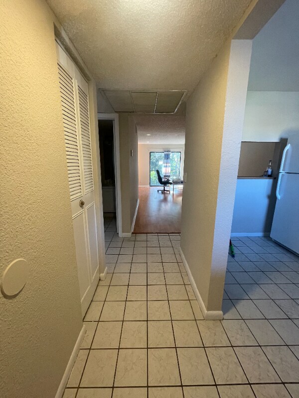 Foto del edificio - 21904 Lake Forest Cir