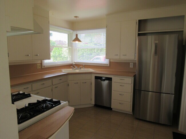 Foto del edificio - 115 Viewcrest Rd
