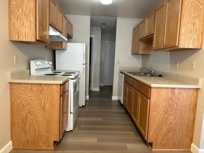 Building Photo - One Bedroom For Rent