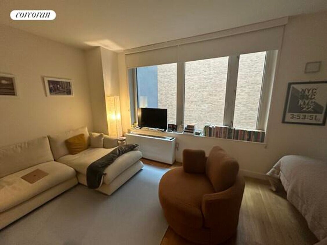 Foto principal - 501 E 74th St