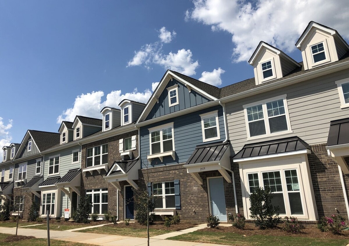 Primary Photo - 3 Bedroom Townhome Bonterra Village AVAILA...