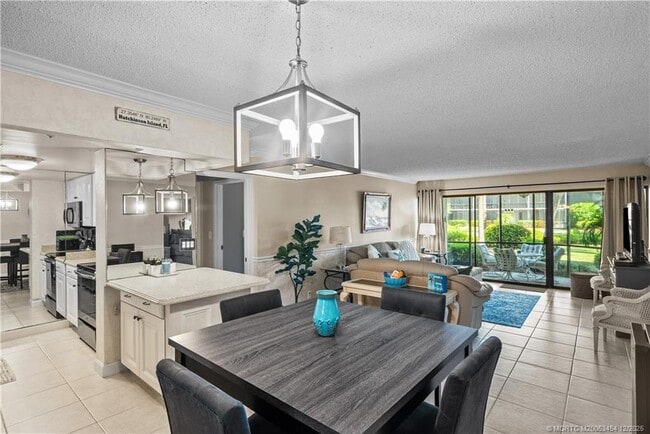 Foto del edificio - 3792 NE Ocean Blvd