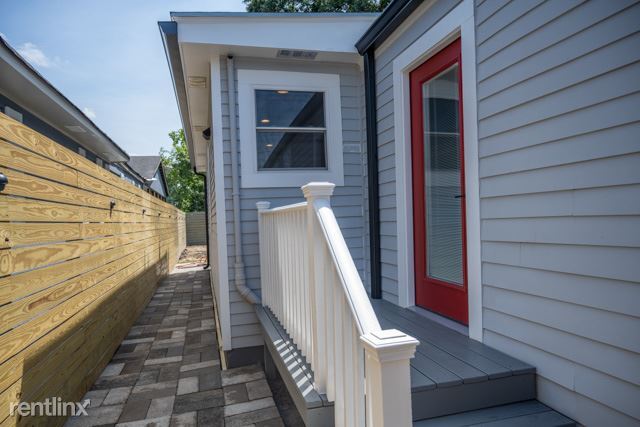 Foto del edificio - 4 br, 3 bath House - 8918 Palm Street