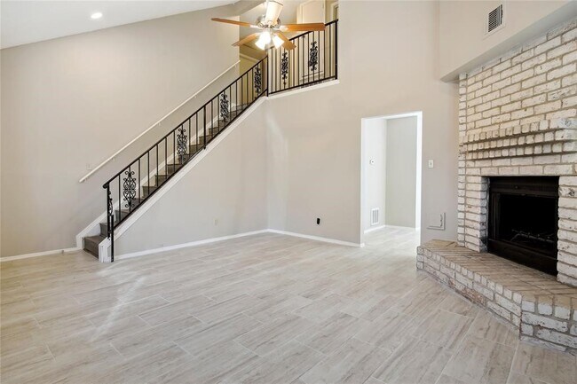 Foto del edificio - 9414 Crystal Cove Cir