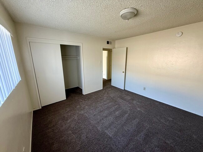 Dormitorio 1 - 3504 Palm St