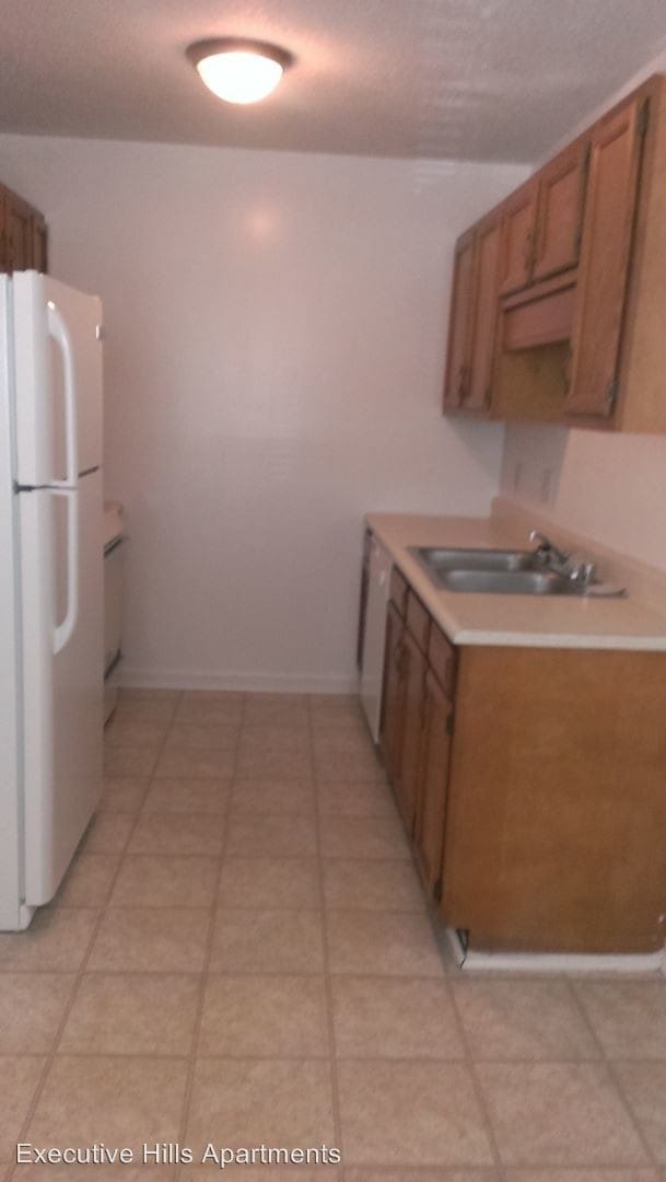 Building Photo - 4421 Bonnell Dr