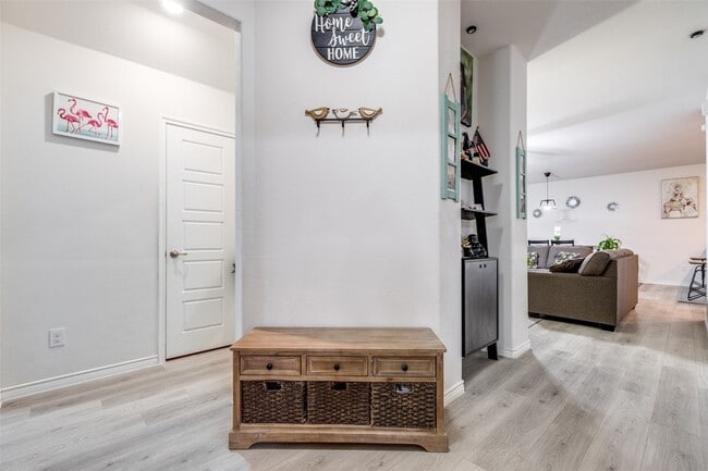 Foto del edificio - 1604 Babb Ln