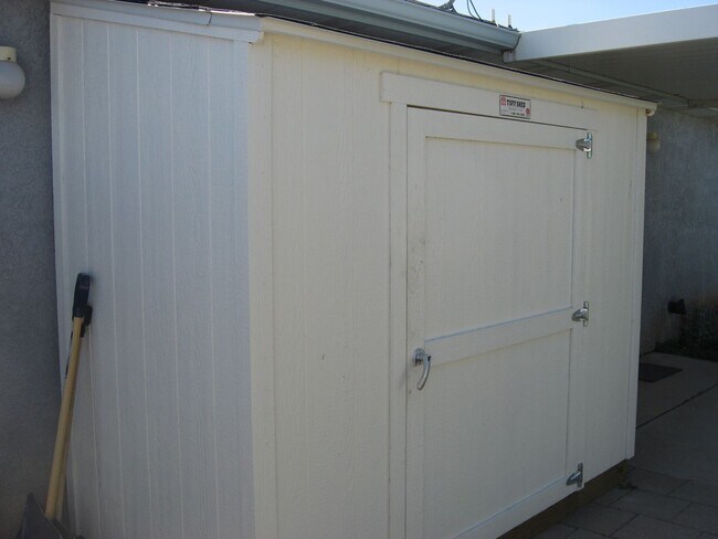 Foto del edificio - 3 Bed 2 Bathroom Home in Cedar City