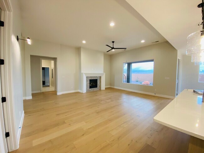 Family Room - 3235 South Drifting Dunes Lane