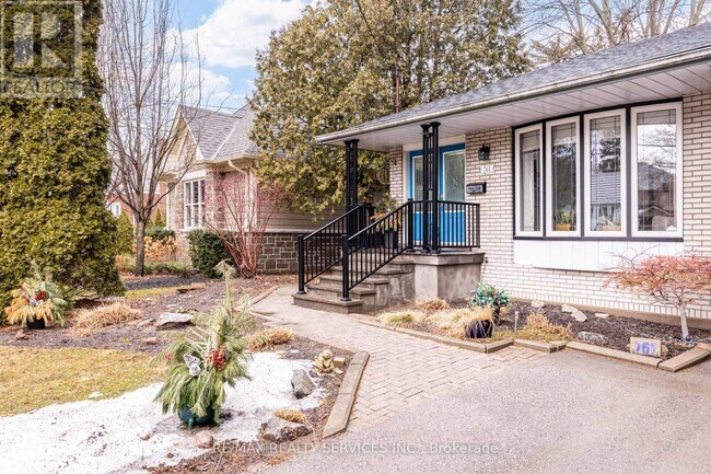 Photo du bâtiment - 761 Sunset Rd