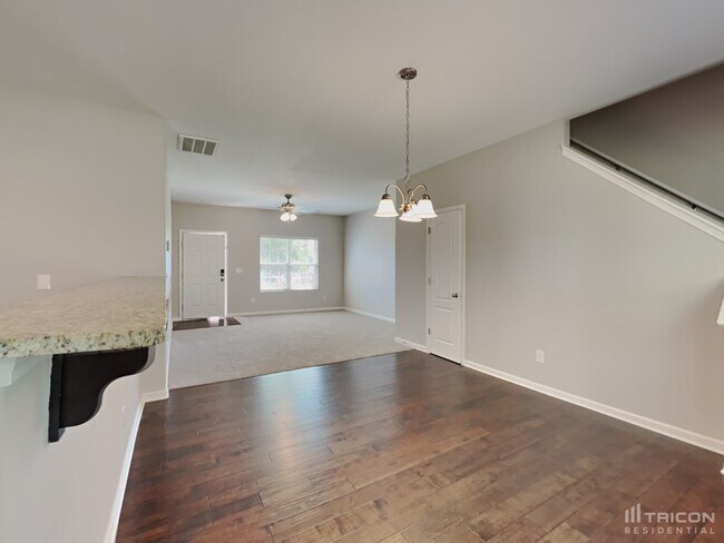 Foto del edificio - 2625 Meadow Crossing Dr