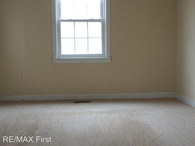 Building Photo - 3321 Miami St
