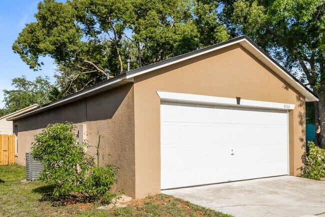 Foto del edificio - 4166 Shadow Creek Cir