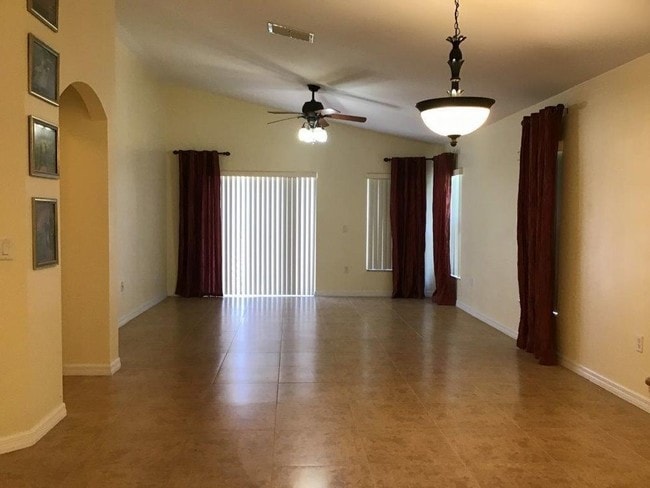Building Photo - 2 Bedrm Home in Poinciana FOR RENT  See Terms