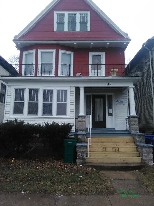 Primary Photo - 349 Woodlawn Ave
