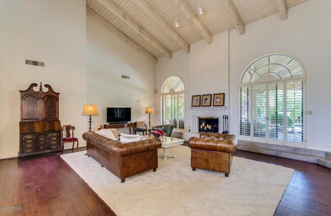 Building Photo - 8245 E Sands Dr