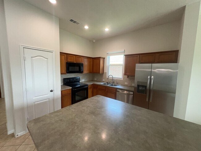 Foto del edificio - 3443 Rainshore Dr