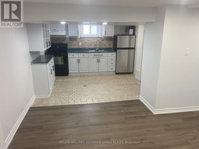 Photo du bâtiment - 200 Tavistock Rd