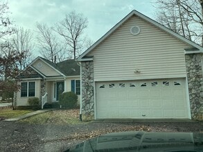 Building Photo - 205 Freedom Rd