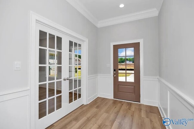 Foto del edificio - 16535 Hamilton Pl
