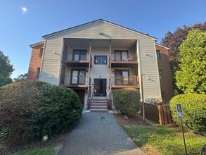 Building Photo - 189 Littleton Rd