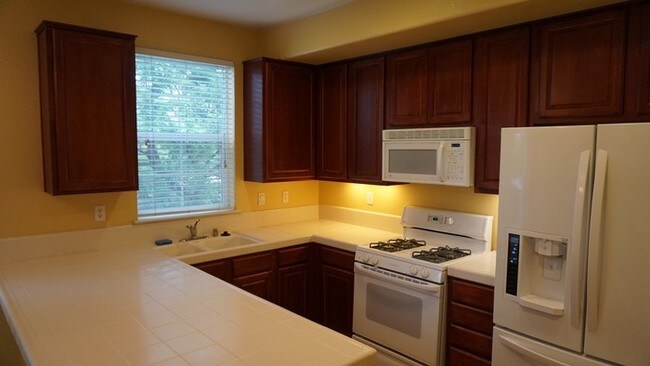 Building Photo - 6500 Hearthstone Cir