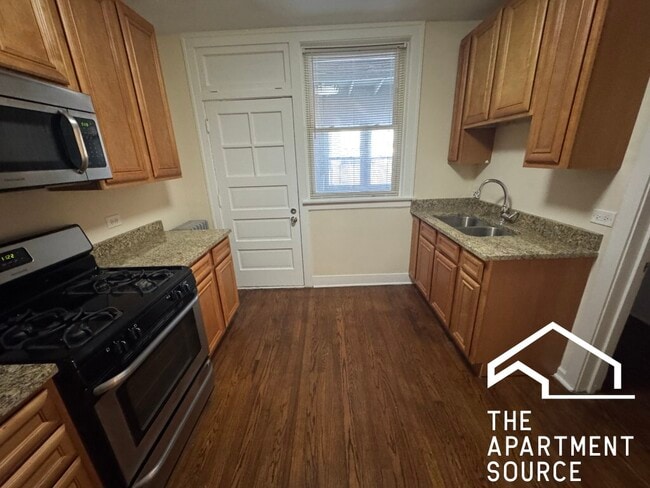 Photo - 2510 N Leclaire Ave Apartment