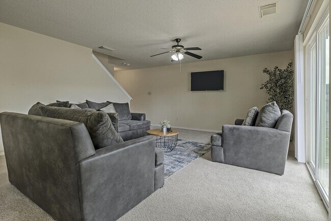 Foto del edificio - Charming 5-Bedroom Home in a Prime San Antonio Location!