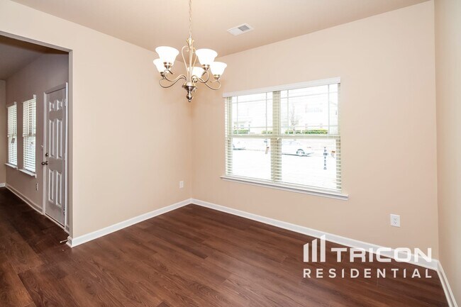 Foto del edificio - 189 Stillwood Dr