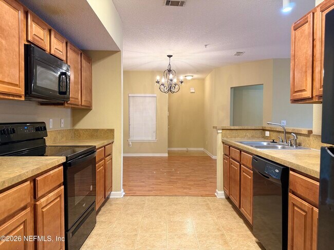 Foto del edificio - 3631 Kirkpatrick Cir