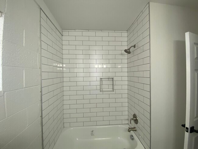 Building Photo - 2305 Pardee Plz