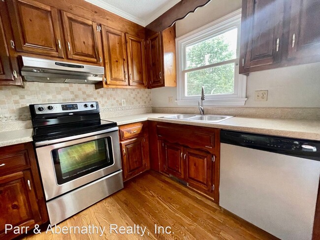 Building Photo - 5 br, 3 bath House - 4308 Boxwood Drive