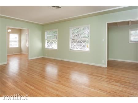 Foto del edificio - 5632 Allott Ave