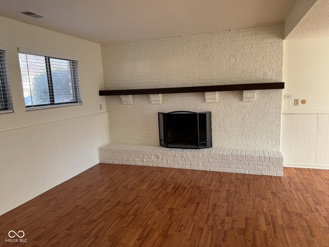 Building Photo - 7607 Home Dr