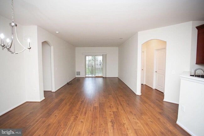 Building Photo - 113 Siena Dr