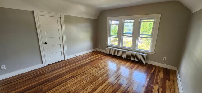 Building Photo - 396 Whalley Ave