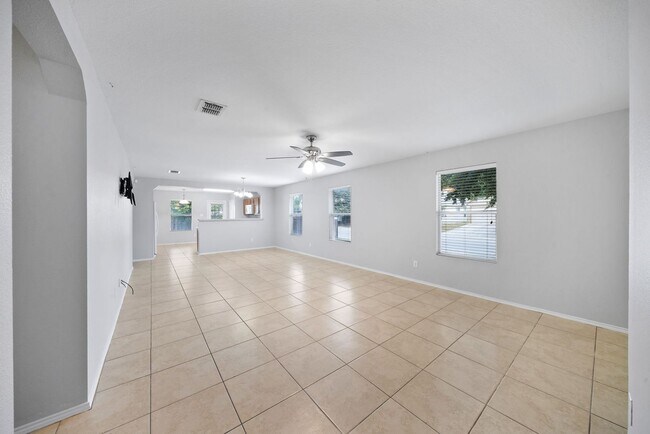 Foto del edificio - 7951 Oak Pointe