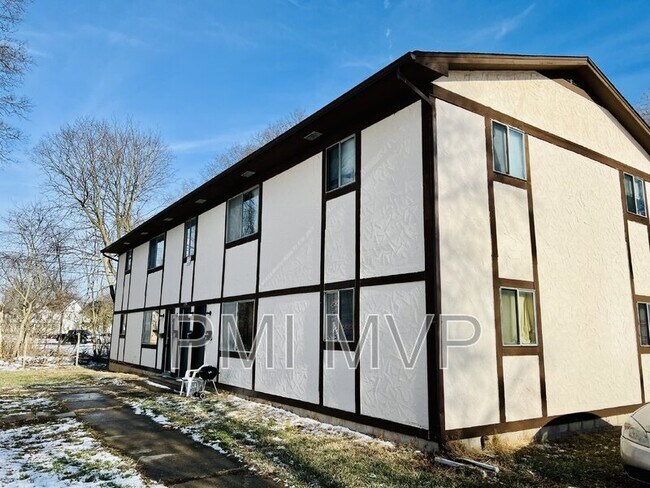 Foto del edificio - 834 Whitethorne Ave