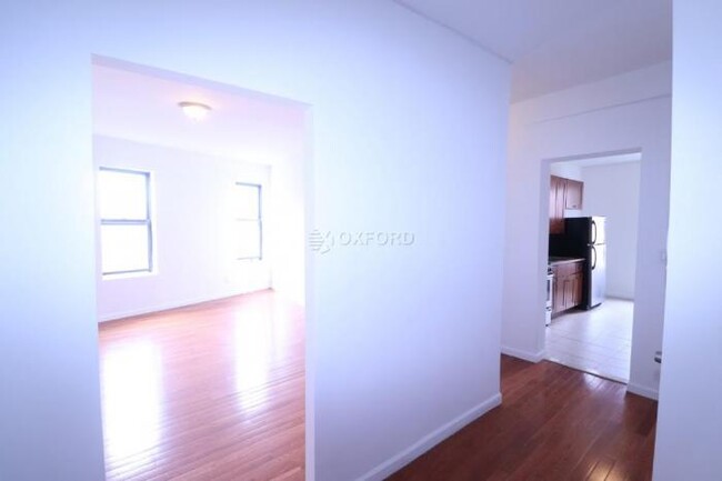 Foto del edificio - 1 bedroom in Flushing NY 11354