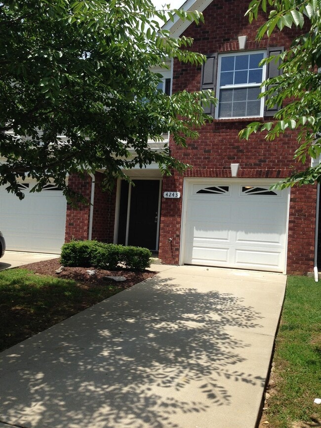 4243 Aurora Cir, Murfreesboro, TN 37127 Condo for Rent in