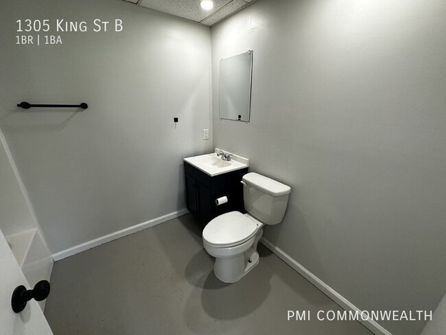 Building Photo - 1305 King St