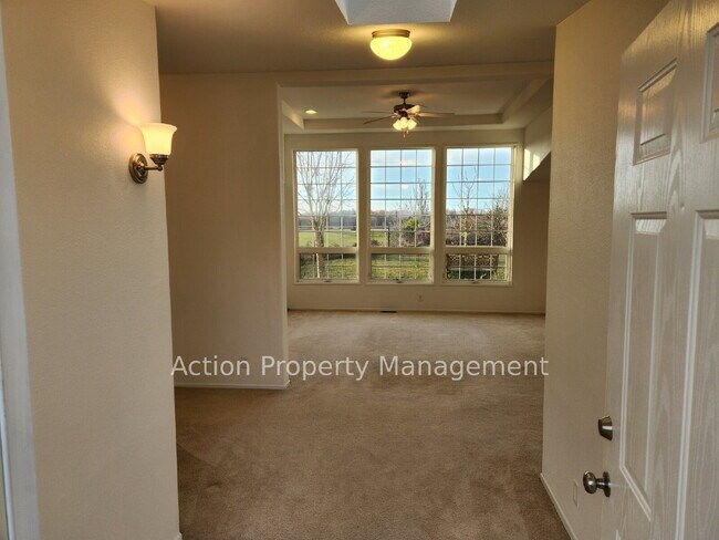 Foto del edificio - 3 bed 2 bath 2 car garage w/ great views in Sequim