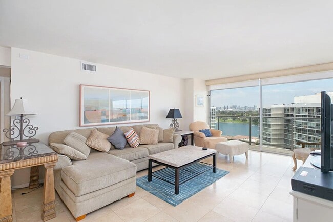 Foto del edificio - 1830 Avenida Del Mundo