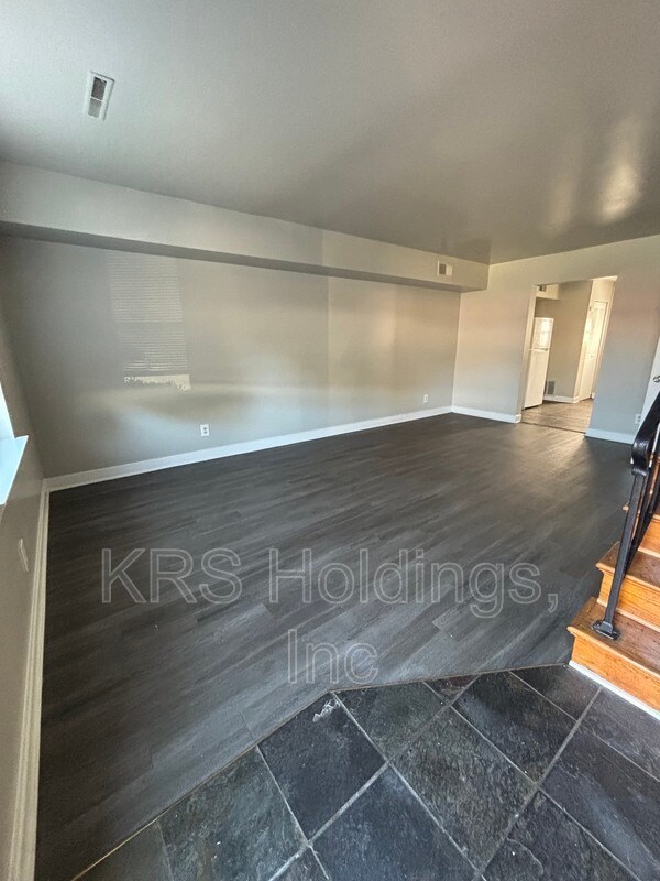 Foto del edificio - 5228 Goolsby Ct