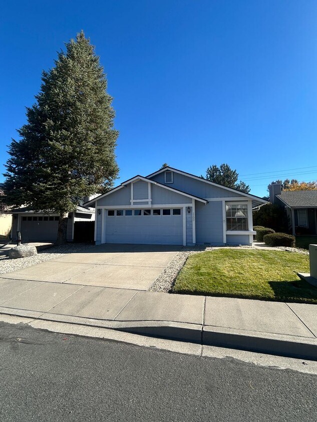 Primary Photo - Beautiful Home in Northwest Reno
